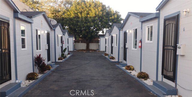 Building Photo - 3717 W Imperial Hwy