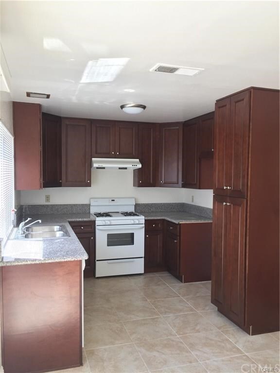 Foto del edificio - 2357 Canyon Park Dr