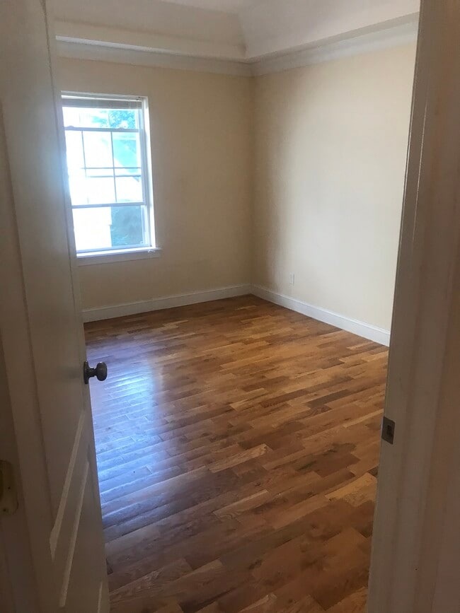 Foto del edificio - 9 Shephard Ave