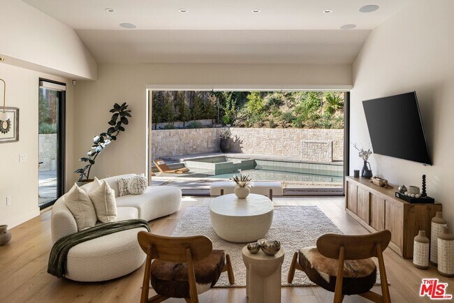 Foto del edificio - 3637 Loadstone Dr