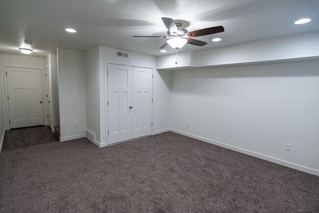 Building Photo - 642 N 130 E