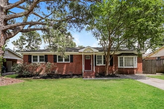 Building Photo - 532 Amy Dr