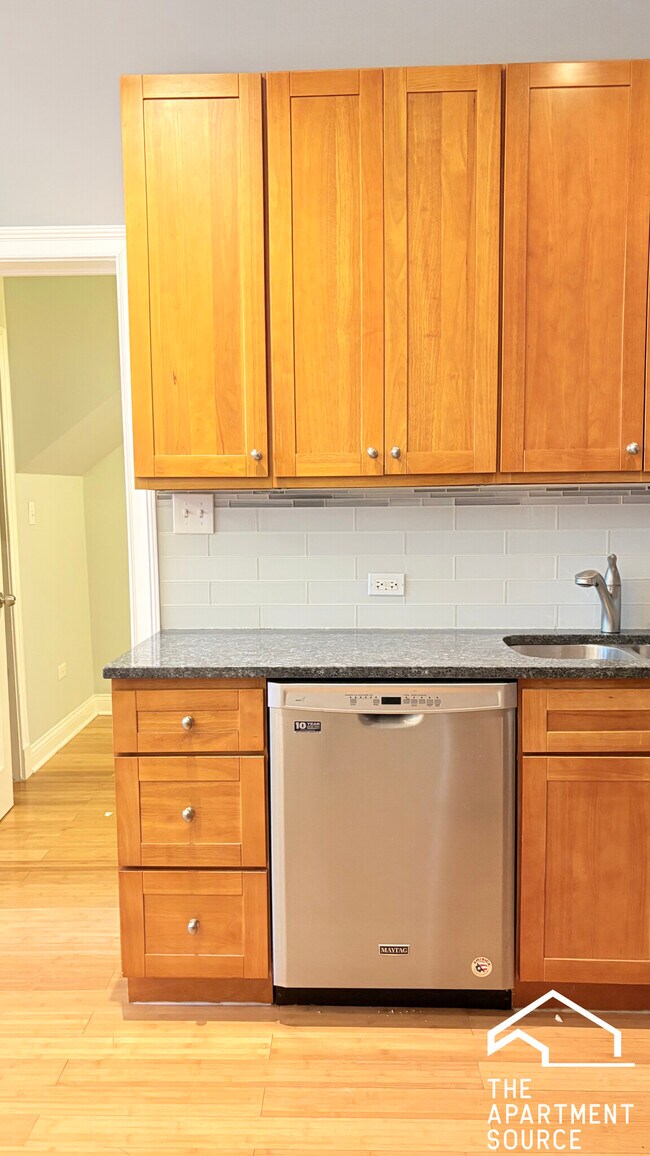 Foto del edificio - 1846 W 18th St