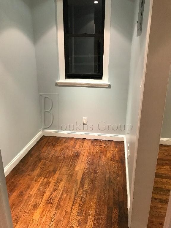 Foto del edificio - 2167 33rd St