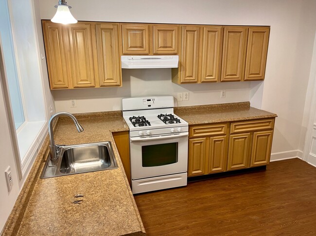 Kitchen 12.5 x 12 - 3026 Remington Ave