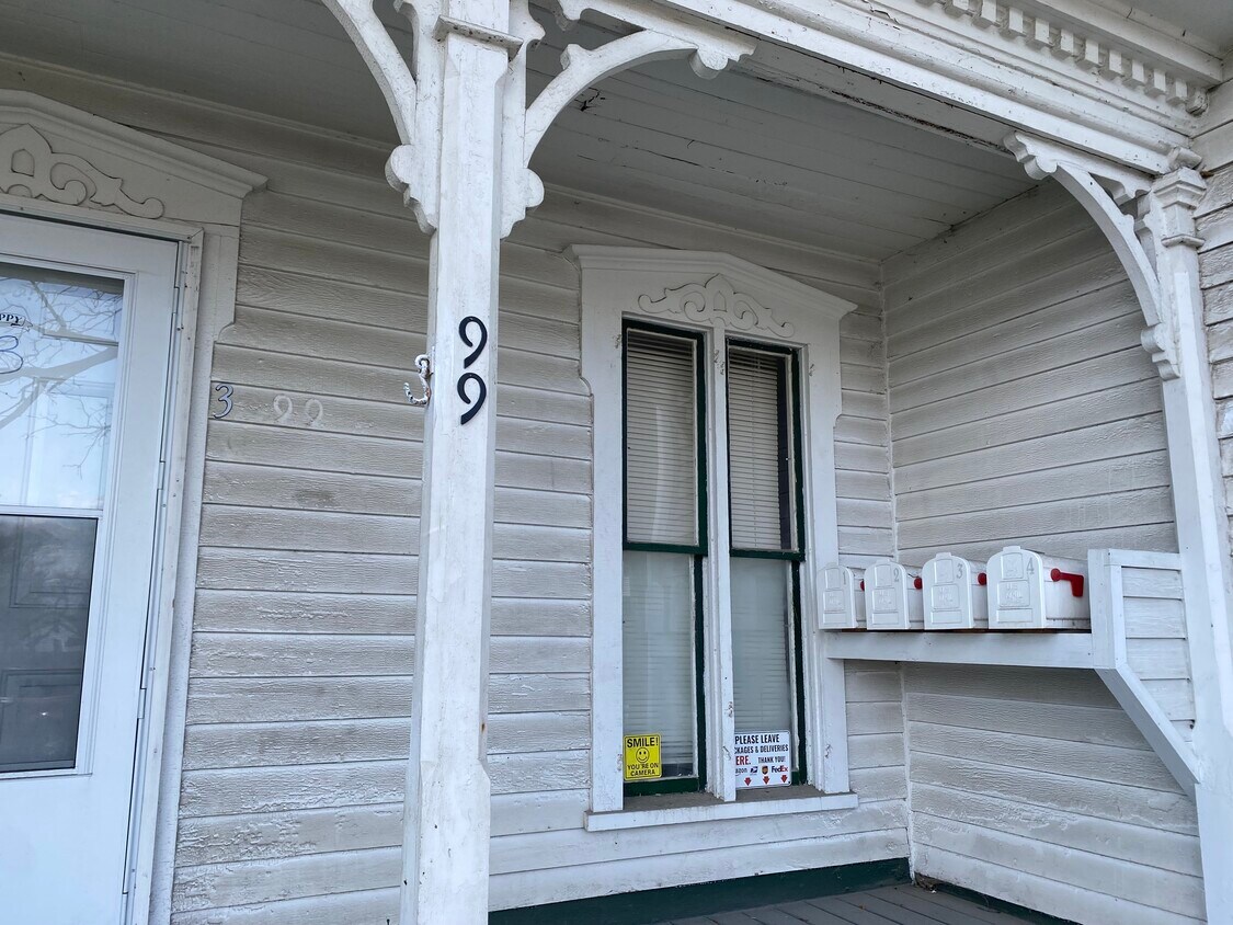 Primary Photo - 99 S Washington St