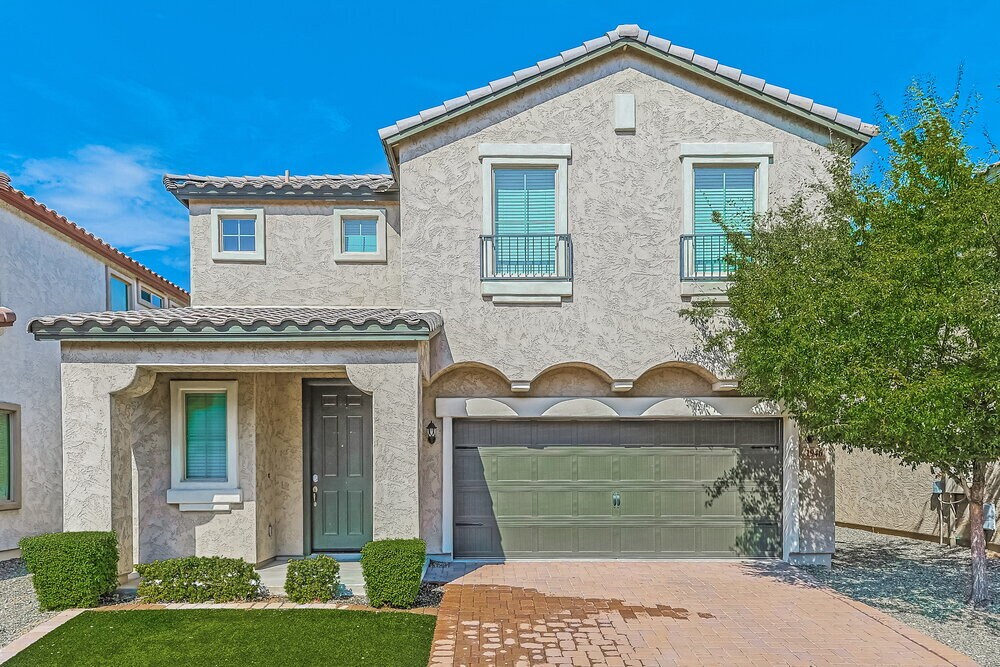 Foto principal - 1946 N 55th Pl