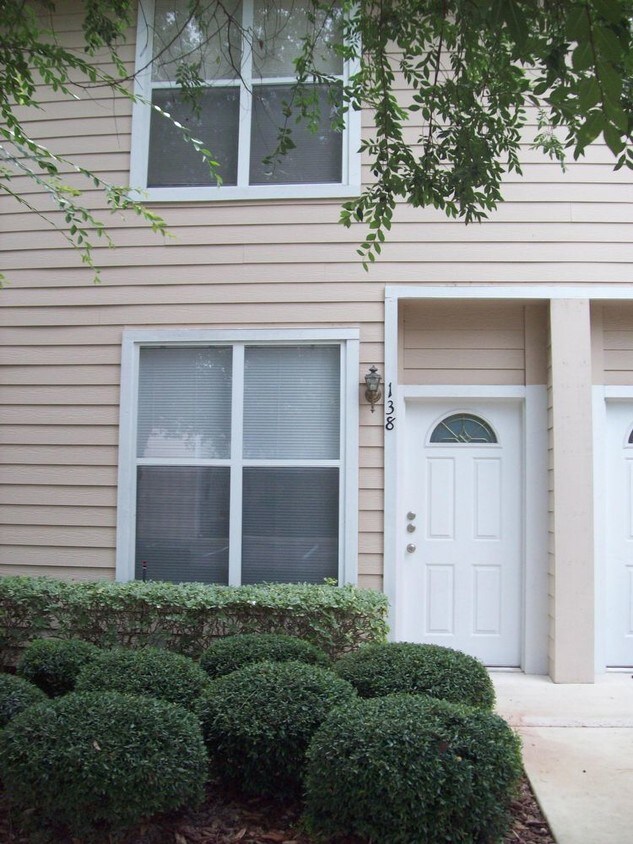 3552 SW 30th Way Unit 138, Gainesville, FL 32608 Condo for Rent in