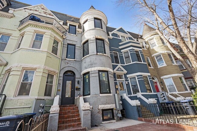 Foto del edificio - Professionally Managed// 3 bedroom 3 bathr...