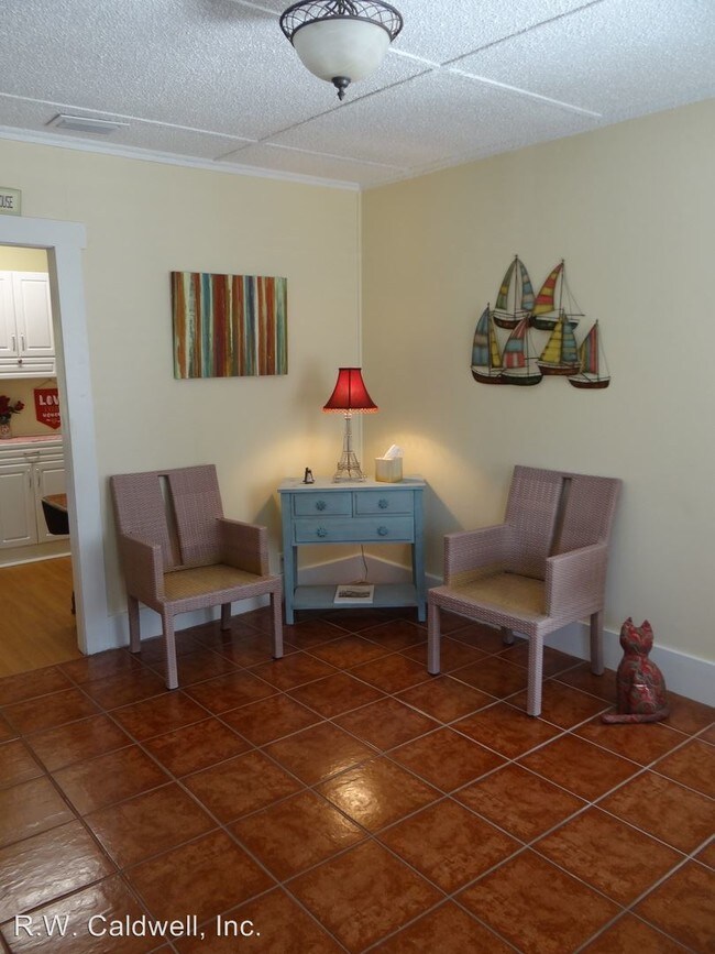 Foto del edificio - 3 br, 2 bath  - 5101 28th Ave S