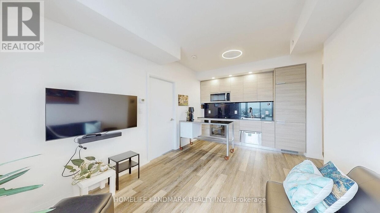 Primary Photo - 75 Canterbury Pl