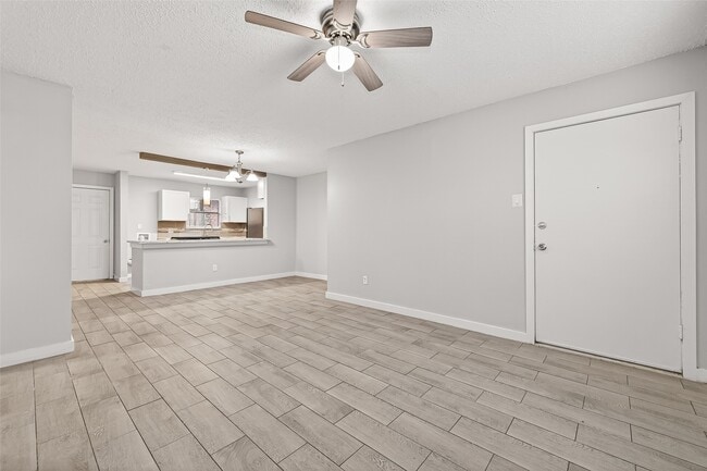 Foto del edificio - 1230 Shadowdale Dr