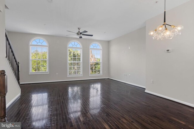 Foto del edificio - 1706 Fernwood Dr