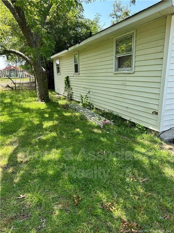 Building Photo - 2102 Nickey Avenue