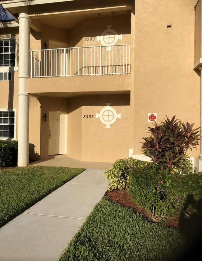 Foto del edificio - 8385 Mulligan Cir