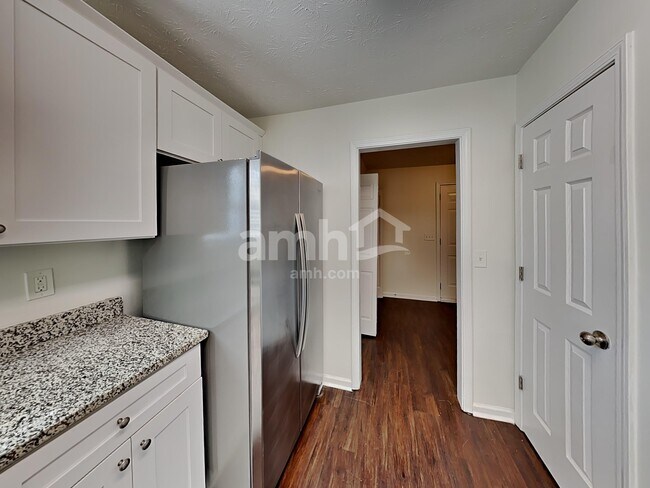 Foto del edificio - 621 Everlasting Way