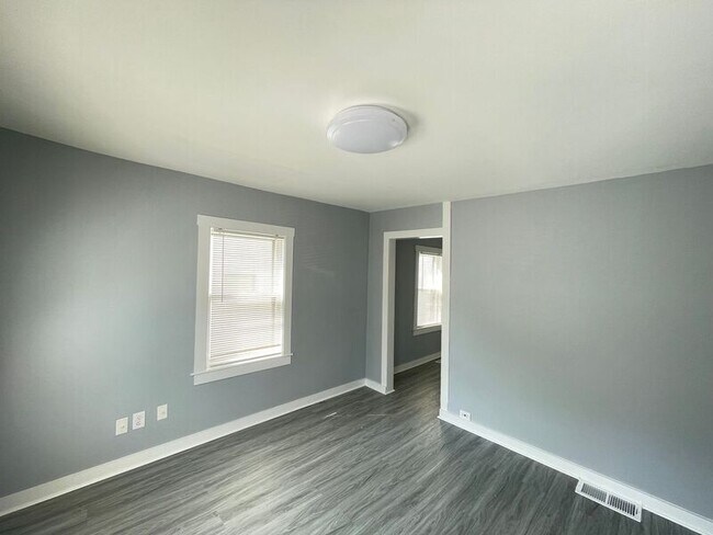 Building Photo - 9 Patten Ct