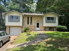 Building Photo - 2520 Wright Cir