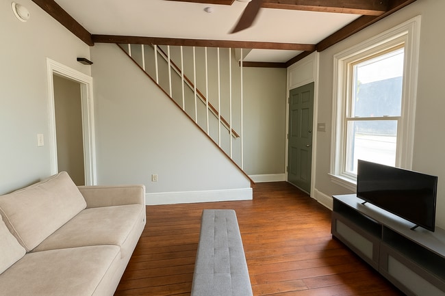 Building Photo - 347 Hannum Ave