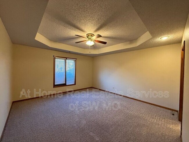 Building Photo - 4060 S Ferguson Ave
