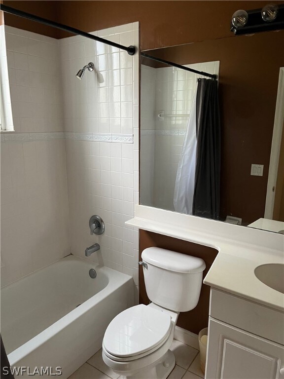 Foto del edificio - 14024 Clear Water Ln