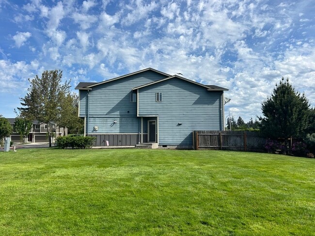 Building Photo - 845 NE 109th Ct