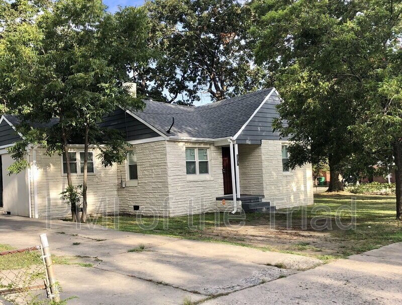Foto principal - 317 Woodbury St