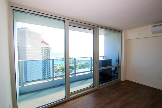 Foto del edificio - 1631 Kapiolani Blvd