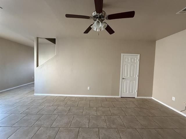 Building Photo - 704 E College St