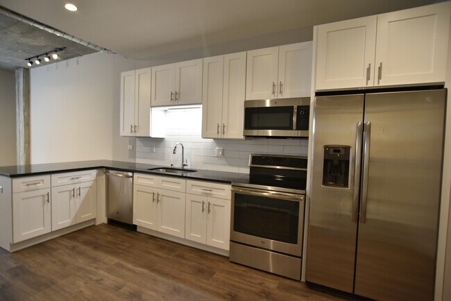 Foto del edificio - 3833 N Broadway