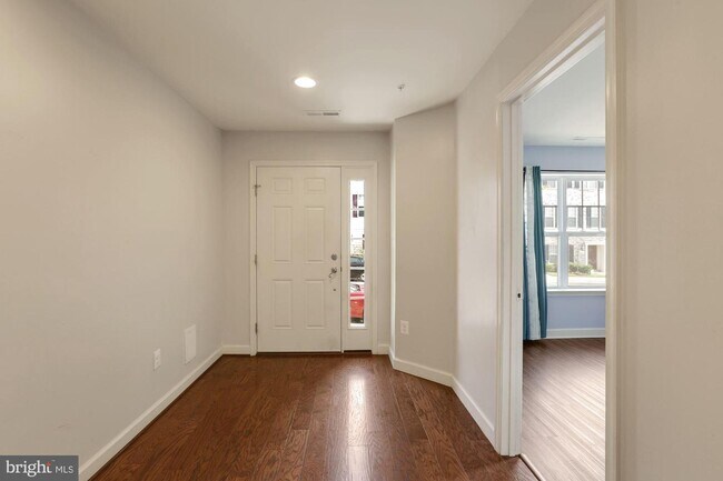 Foto del edificio - 9809 Wood Glen Terrace