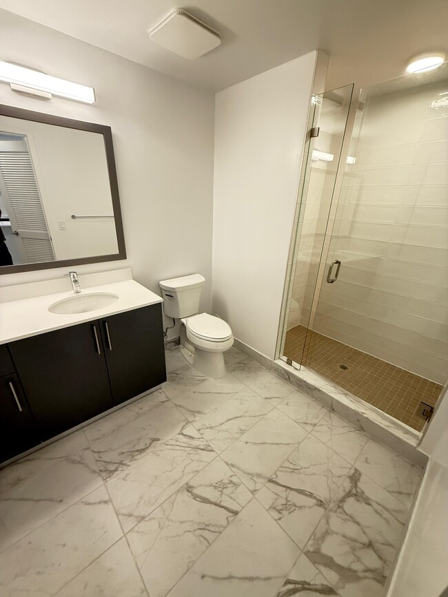 Foto del edificio - 2523 NE 183rd St