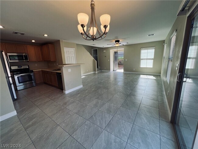 Foto del edificio - 7439 Kingston Cove St