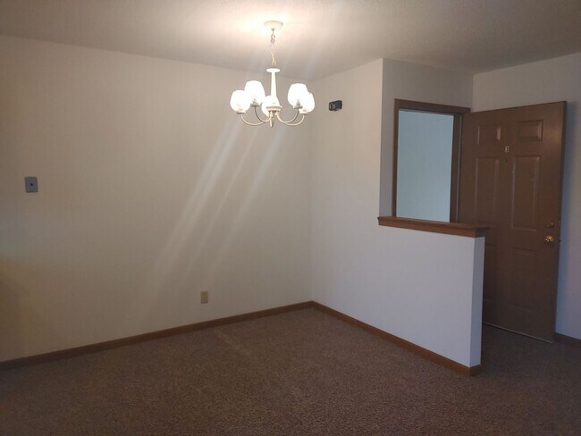 Foto del edificio - 604 Boxwood Dr