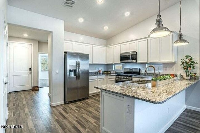 Building Photo - 12480 W Myrtle Ct