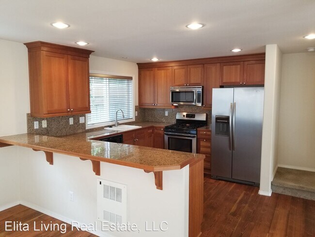 Building Photo - 3 br, 3.5 bath House - 315 NW 55th St, Unit A
