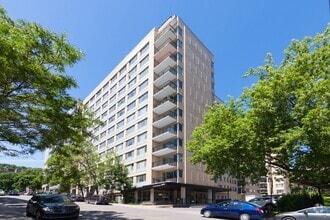 Building Photo - 3468 Rue Drummond