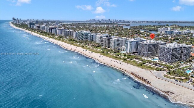 Foto del edificio - 9559 Collins Ave