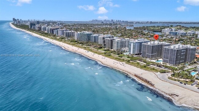 Building Photo - 9559 Collins Ave