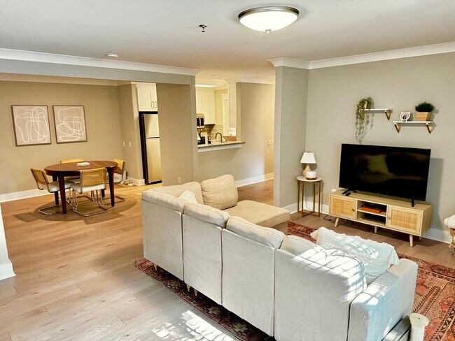 Foto del edificio - 2701 Selwyn Ave