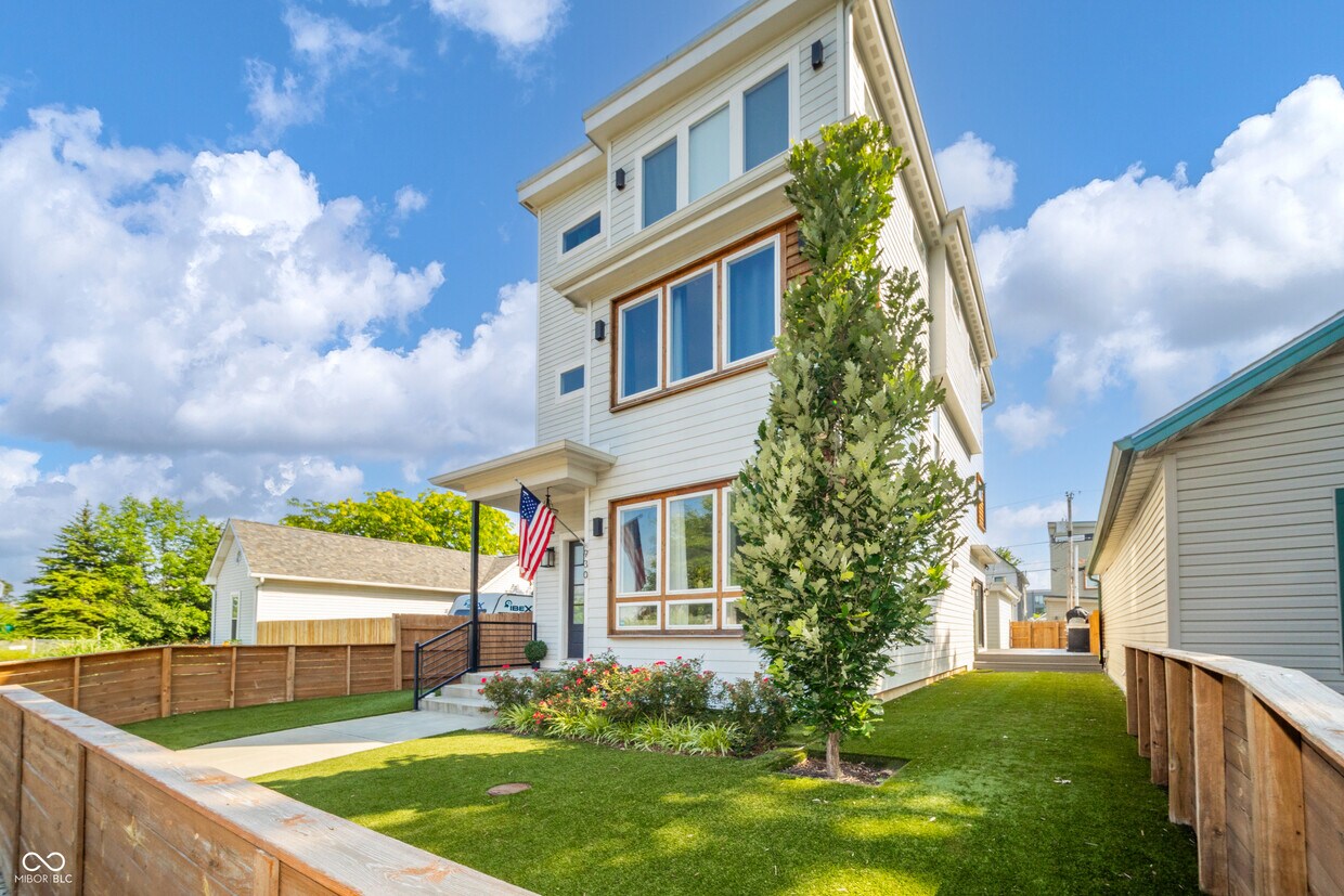 Foto principal - 930 Elm St