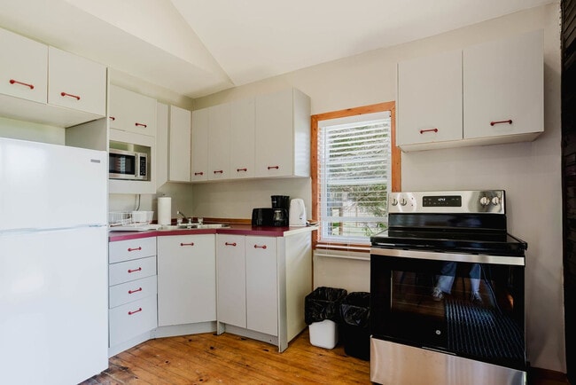 Building Photo - 2689 Muskoka District Road 118 West