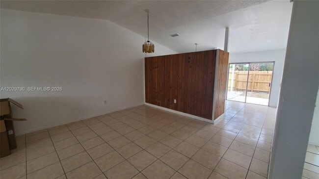 Foto del edificio - 18047 NW 41st Pl