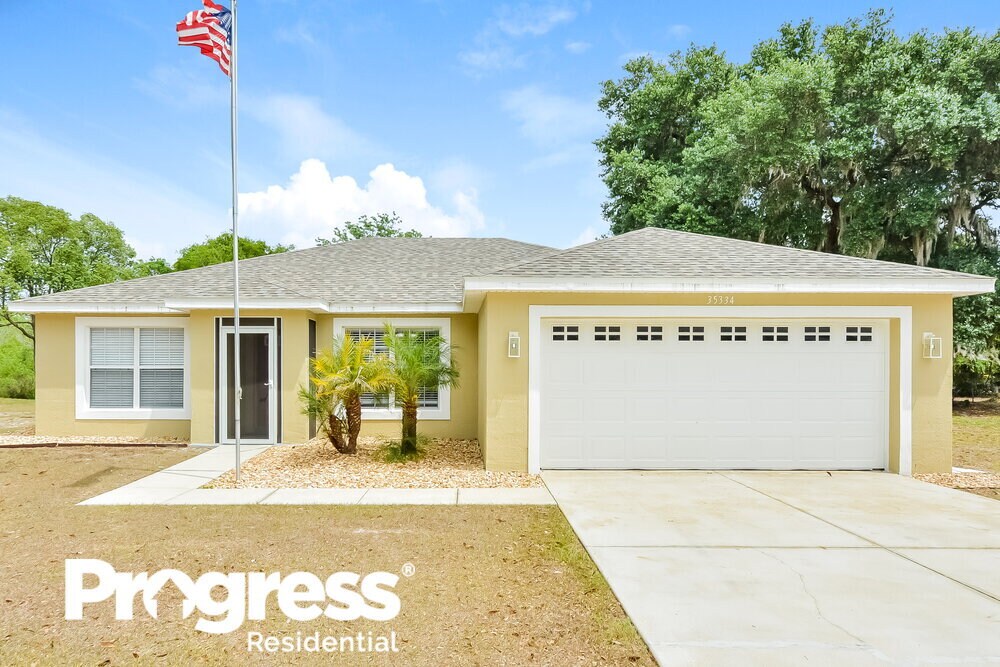 35334 Wild Cherry Ln, Fruitland Park, FL 34731 House Rental in