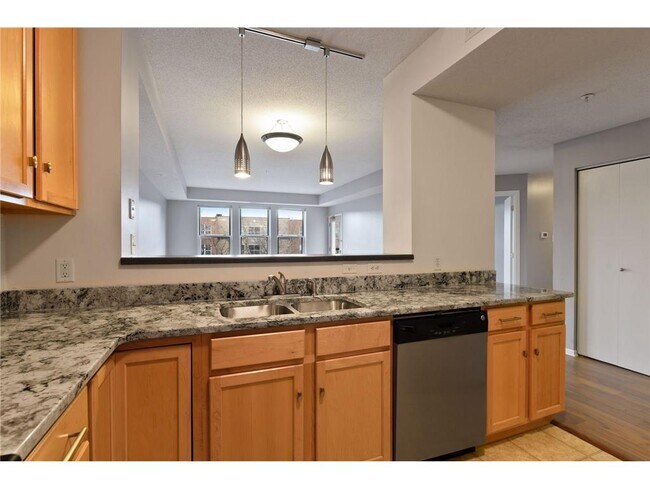Foto del edificio - 560 2nd St