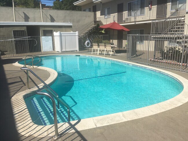 Pool - 1725 W Malvern Ave