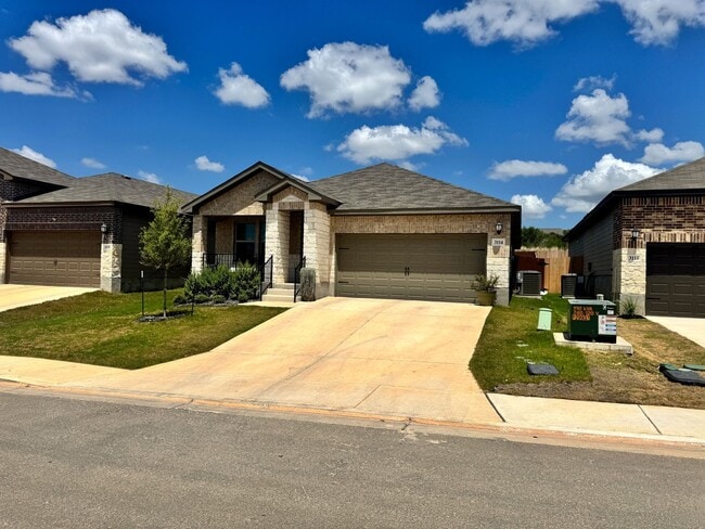 Building Photo - Bedroom Home with Quartz Counters, Appliances & Covered Patio in New Braunfels