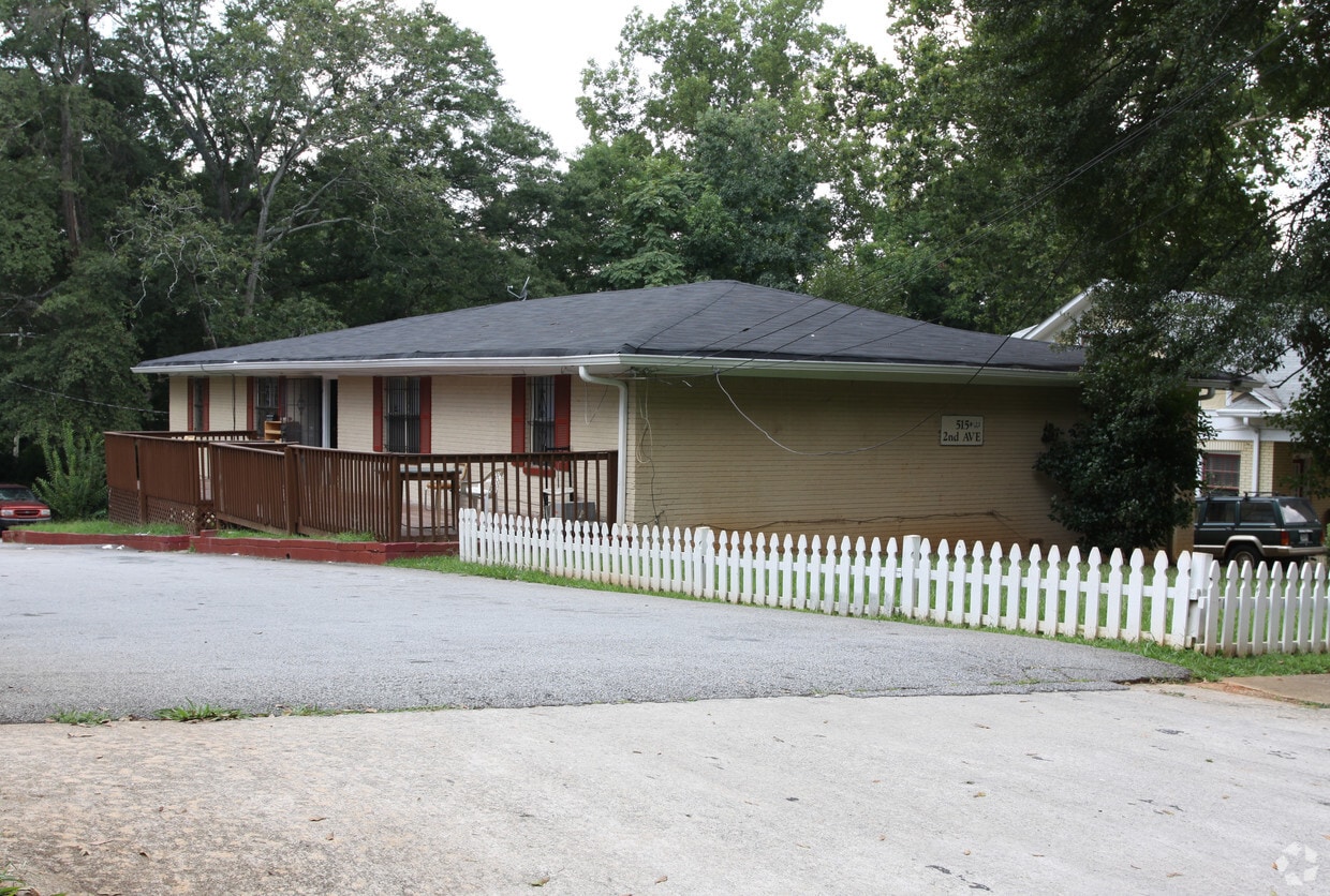 Primary Photo - 519 2nd Ave