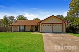 Building Photo - 14211 Cradlewood St