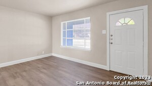 Building Photo - 466 Edna